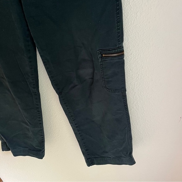 Columbia Cropped Cargo Pants - Picture 6 of 9